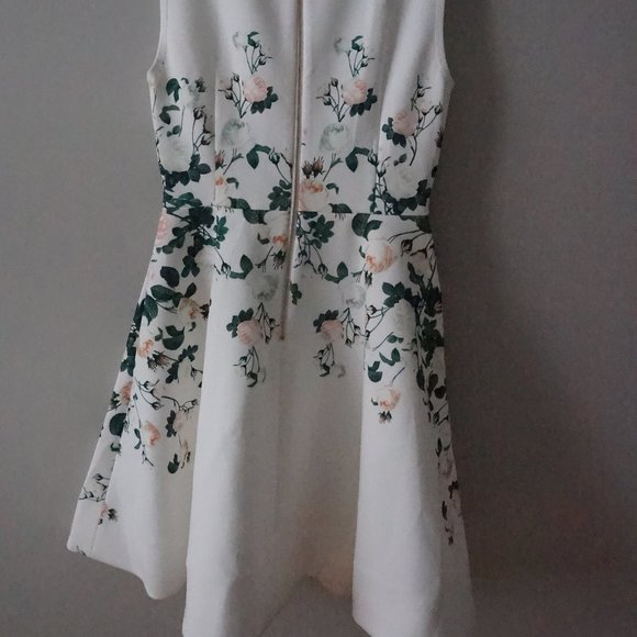 Branches and flowers Waist print dress ivory - Picture 4 of 6